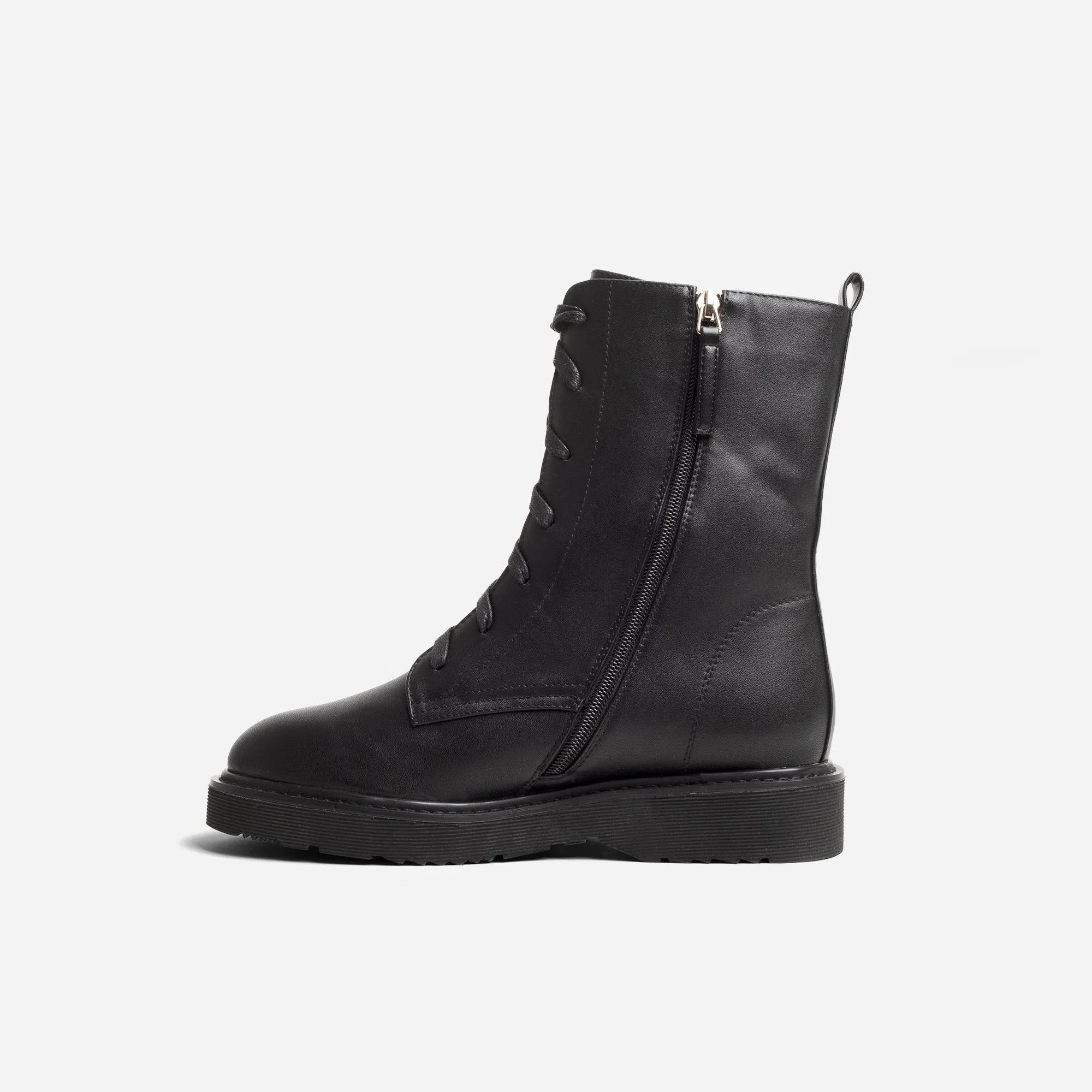 ARI Boots, Black