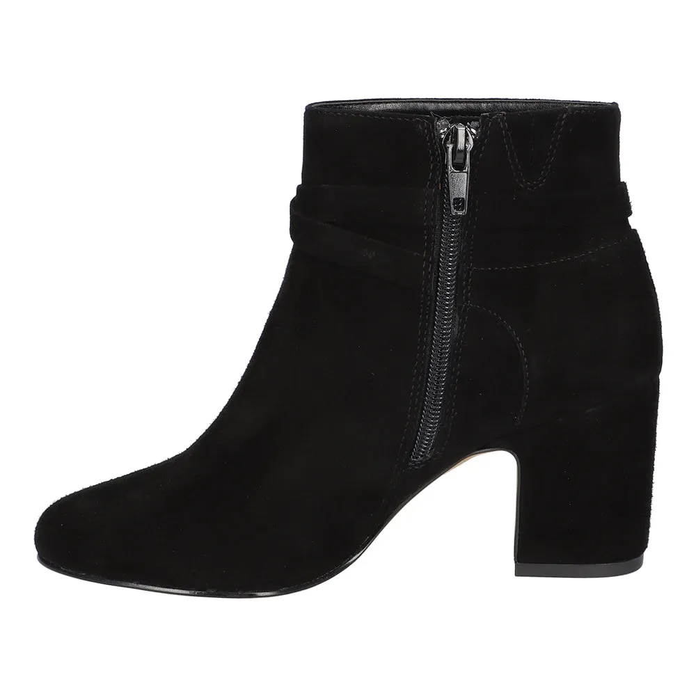 Arlette Round Toe Zippered Booties