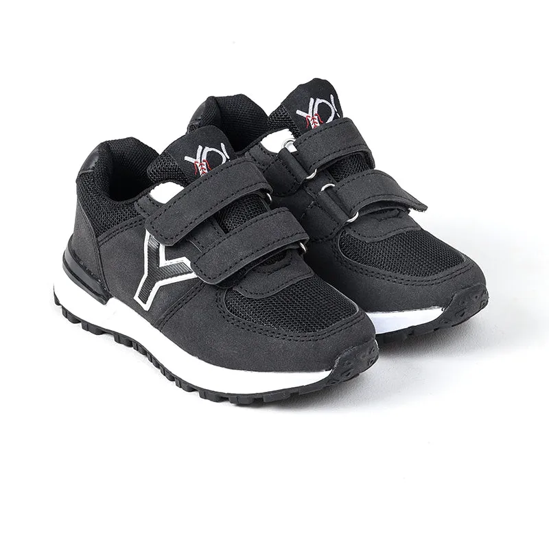 B-CH-0100047-Sports Shoes