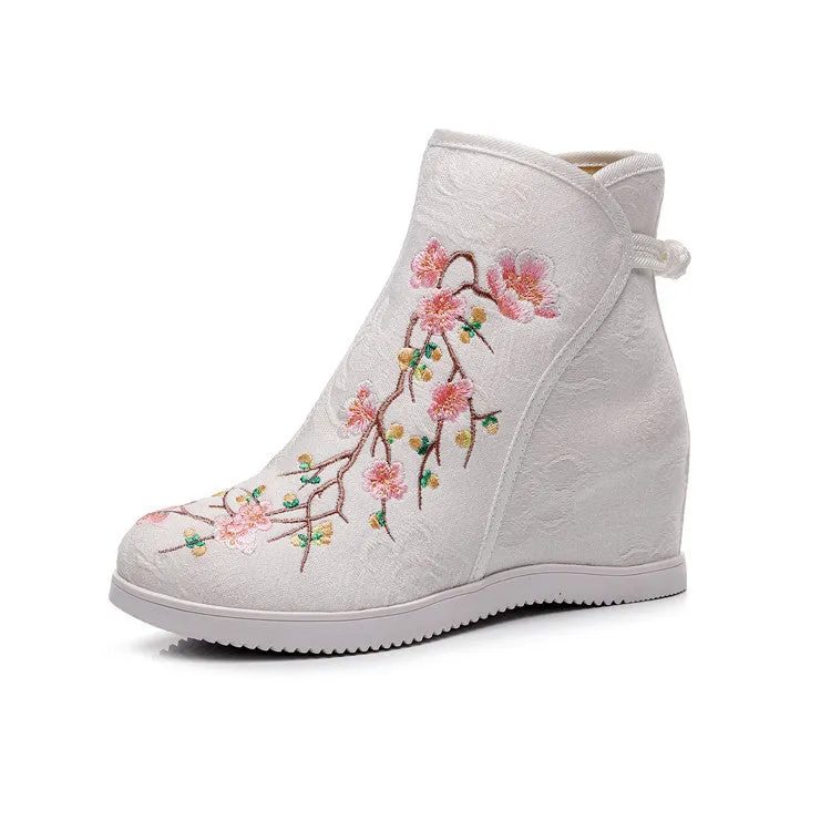 Ethnic Style Embroidered Height Increasing Insole Canvas Shoes