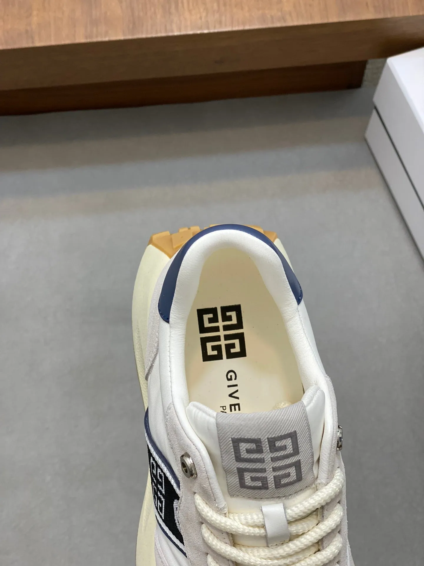 GVC Off White Runner Sneakers-025