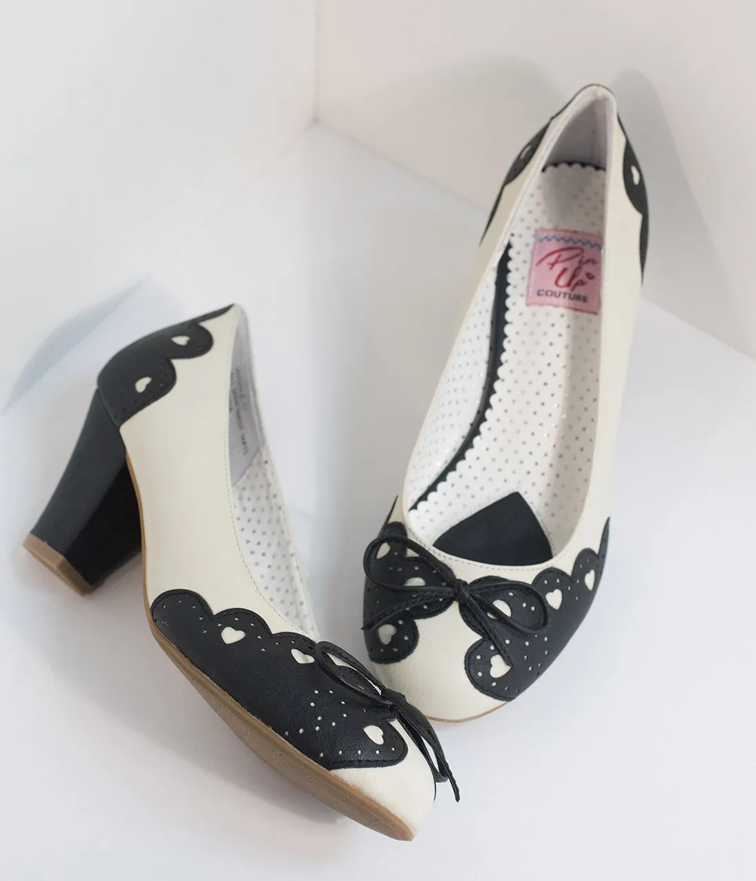 Vintage Style Black & Cream Cutout Leatherette Wiggle Pumps